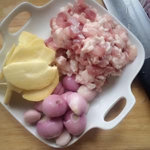 冬筍鹵肉飯的做法 步驟1