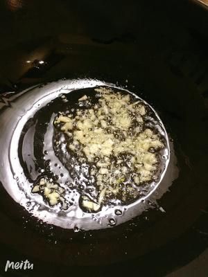 蒜蓉炒上海青的做法 步骤5