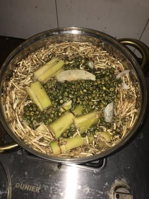 菊花雪梨膏的做法 步驟2