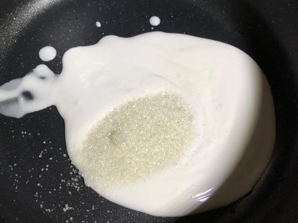 純奶手撕吐司的做法 步驟1