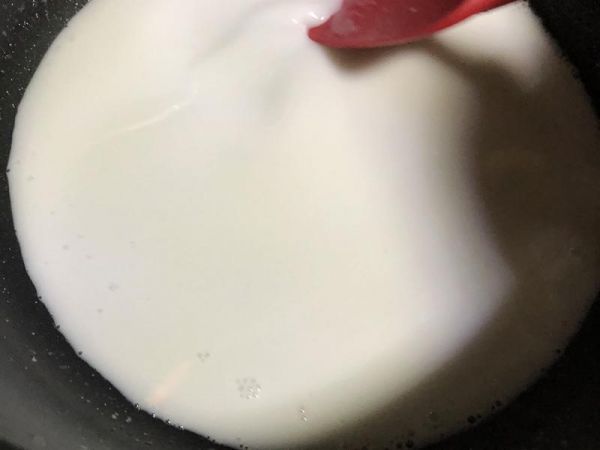 純奶手撕吐司的做法 步驟1