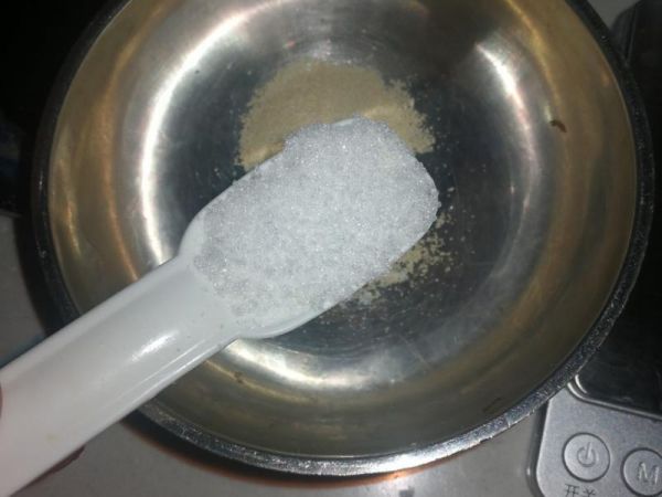 純奶手撕吐司的做法 步驟1