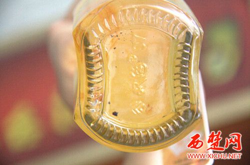 雙溝珍寶坊為何會混入蒼蠅？