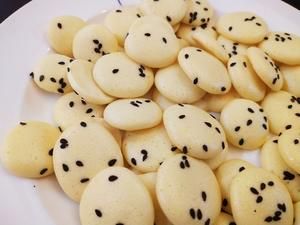 無油少糖兒童健康雞蛋餅干的做法 步驟2