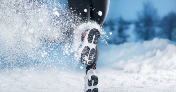 雪地奔跑