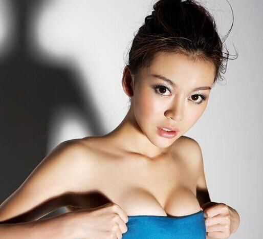 白領(lǐng)麗人要小心，5個(gè)壞習(xí)慣令胸部縮小