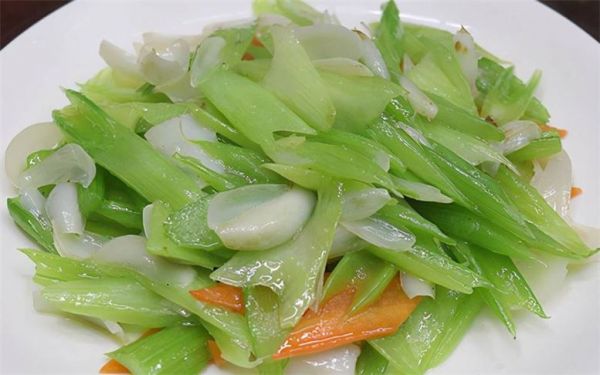 西芹汁的功效減肥法：讓你輕松瘦身(2)