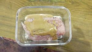 蜂蜜芥末煎鸡胸肉的做法 步骤3
