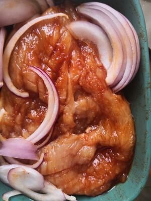 低脂减肥餐——蜜汁鸡胸肉的做法 步骤3