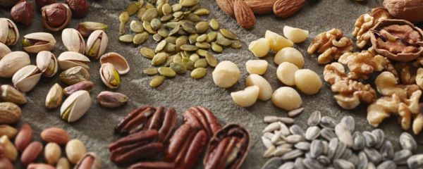 哪些零食吃了不會(huì)發(fā)胖 吃堅(jiān)果會(huì)發(fā)胖嗎 減肥可不可以吃黑巧克力