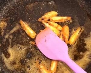 蝦仁番茄意面的做法 步驟3