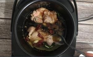 韓式菜包肉(不會(huì)出錯(cuò)的燉肉?自制醬料)的做法 步驟3