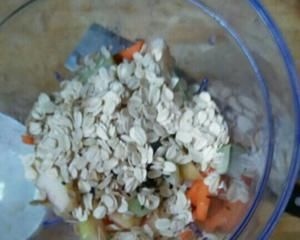 香蕉牛奶燕麥減肥代餐奶昔果昔的做法 步驟6