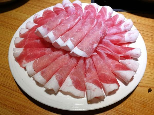 羊肉搭配火鍋，鮮香美味又營(yíng)養(yǎng)，制作很簡(jiǎn)單