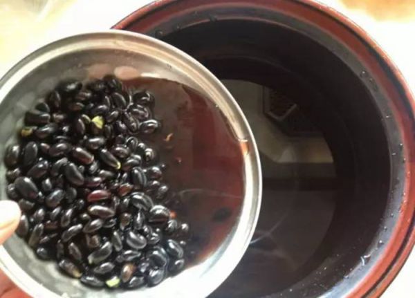 黑豆泡醋.jpg