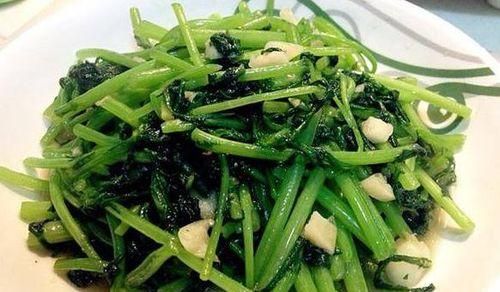 水豆豉炒茼蒿，清香可口的健康素菜（清新茼蒿搭配濃郁水豆豉的美味）