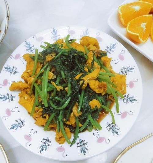 水豆豉炒茼蒿，清香可口的健康素菜（清新茼蒿搭配濃郁水豆豉的美味）