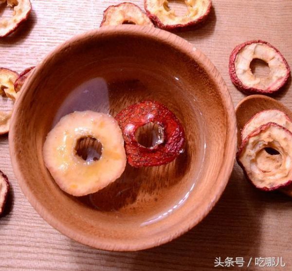每天5片山楂片泡水喝有7大益處，很多人都不知道！