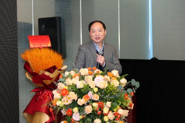 清華大學(xué)第一附屬醫(yī)院院長張明奎教授致辭