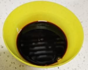10分鐘做出美味鄉(xiāng)巴佬鹵蛋的做法 步驟2