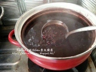 step7: 最後加入冰糖拌勻用慢火慢慢煮至溶即可 (冰糖甜味的程度因人而定)