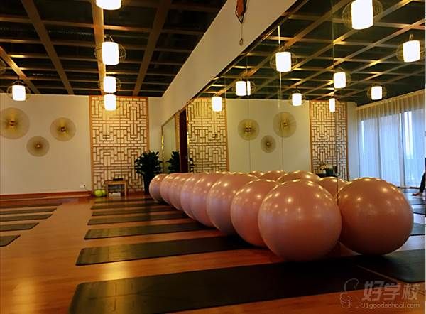 佛山上善瑜伽形體管理會(huì)所 教學(xué)環(huán)境