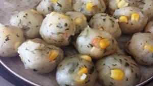 素食馬鈴薯蔬菜丸子食譜-無油煙料理馬鈴薯丸子做法:健康馬鈴薯料理吃法減肥健身!