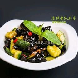 原創(chuàng)芥辣涼拌青瓜木耳的做法[圖]