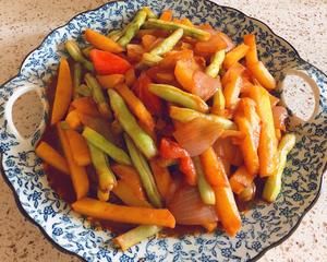 醬悶豆角土豆的做法 步驟3