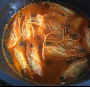 鲜虾番茄意面的做法步骤 第2步