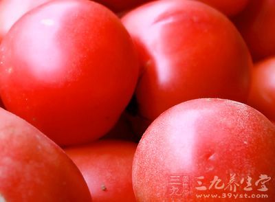 西红柿性微寒，可养阴生津、健脾养胃、平肝清热