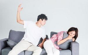 婚前男、女任一方按揭貸款所購買的房屋，婚后共同付款，離婚時尚未付款完畢的，是否屬夫妻共同財產(chǎn)？應(yīng)如何分割？