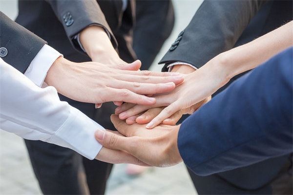 如何平衡員工工作與生活的界限，增強工作滿意度？