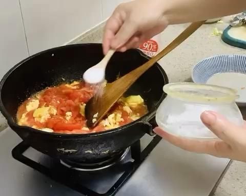 純奶手撕吐司的做法 步驟1