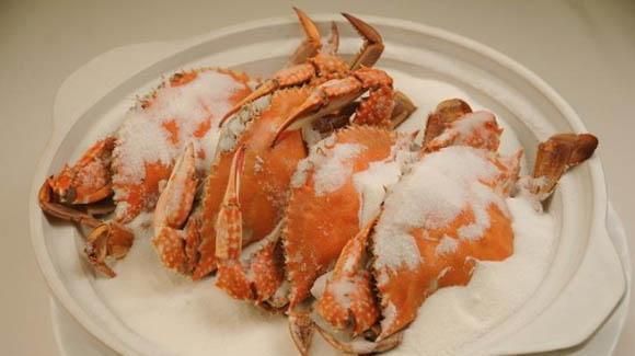 螃蟹不能和什么食物一起吃？別怪沒提醒，吃錯要中毒