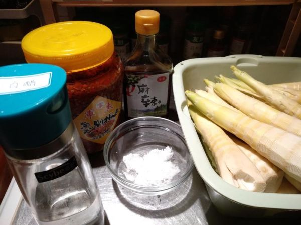 純奶手撕吐司的做法 步驟1