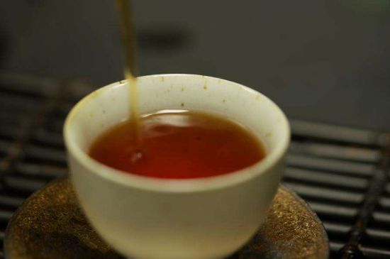 普洱通過什么原理減肥，喝普洱茶的減肥原理