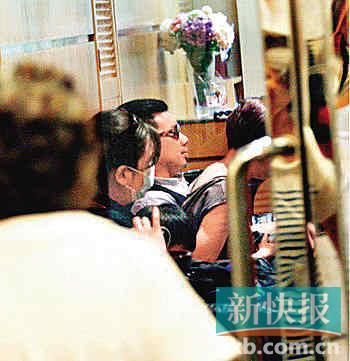 杜汶泽出门
