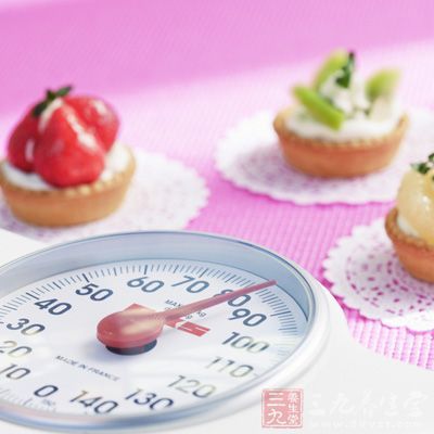 服氣辟谷，是完全不進食