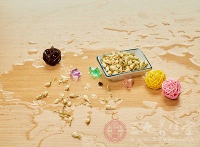 能瀉下、祛燥濕、降火，補(bǔ)益緩和，清熱瀉火解表等功效