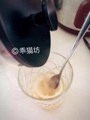 獨(dú)家檸檬茶的做法 步驟6