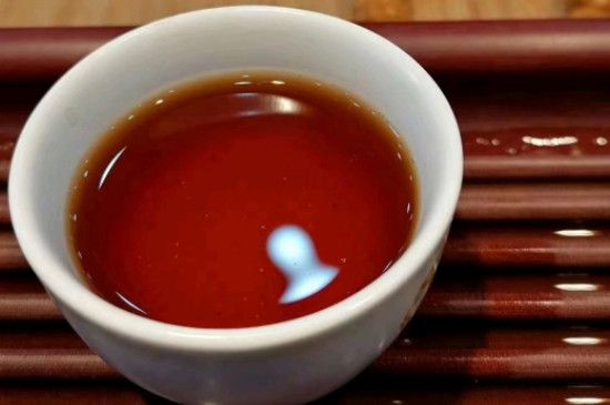 普洱茶和紅茶哪個(gè)好，普洱茶和紅茶有什么區(qū)別？