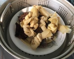 冬筍千張結(jié)蒸醬排骨的做法 步驟8