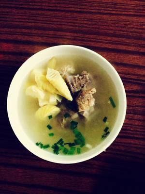 竹筍排骨湯的做法 步驟4