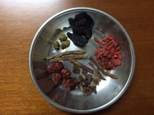 黄精炖鸡的做法 步骤4