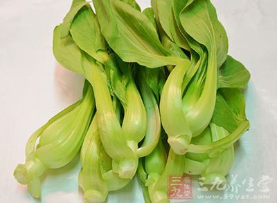每餐吃飯,首先吃蔬菜