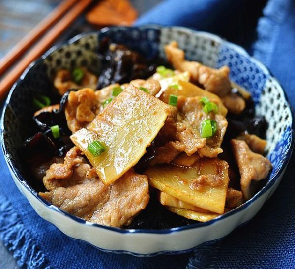 冬筍炒肉片怎么做才好吃，教你這樣家常做法，好吃又下飯！