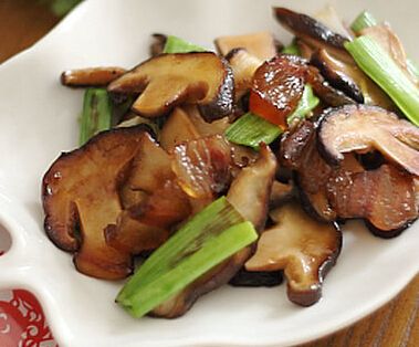 臘肉炒冬筍的做法介紹