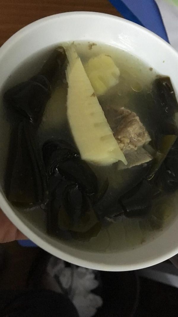 清燉小排冬筍海帶湯的做法