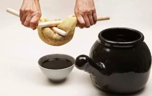 熬煮的中藥濃度遠(yuǎn)低于給實(shí)驗(yàn)室動物使用的濃度